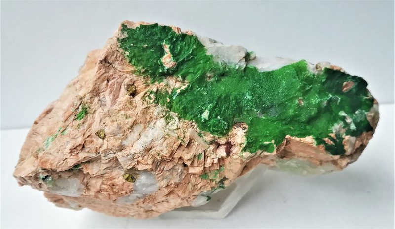 Conicalcite