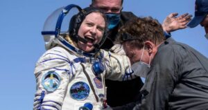 Astronautas Regresan Después de una Experiencia Extraordinaria en el Espacio